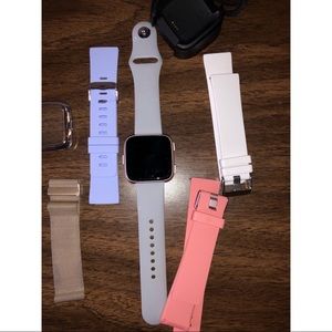 Fit Bit Versa Bundle Rose Gold (with extra bands)